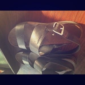 Merell “Around Town” Luxe Backstrap Black Sandals